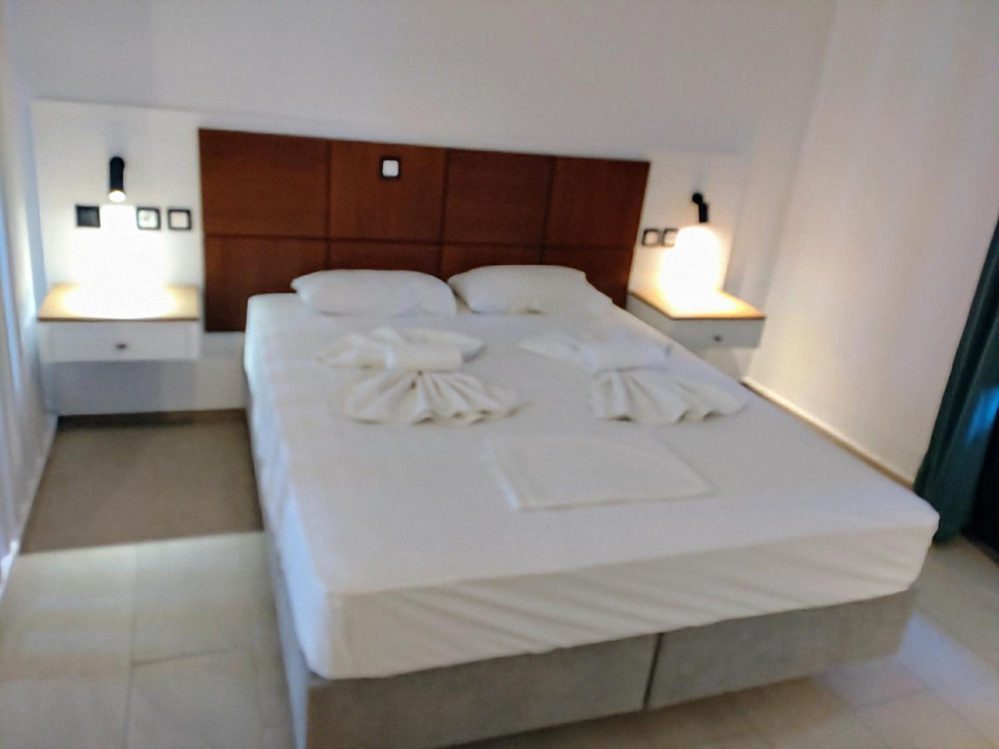 Kyra Panagia Hotel Buitenkant foto