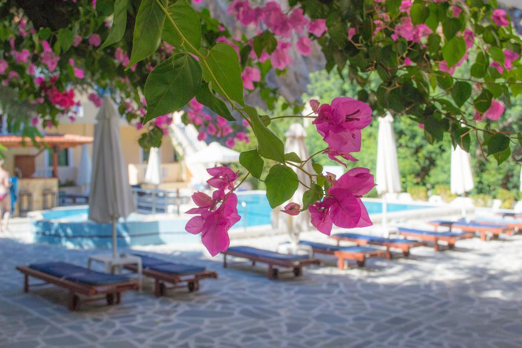 Kyra Panagia Hotel Buitenkant foto